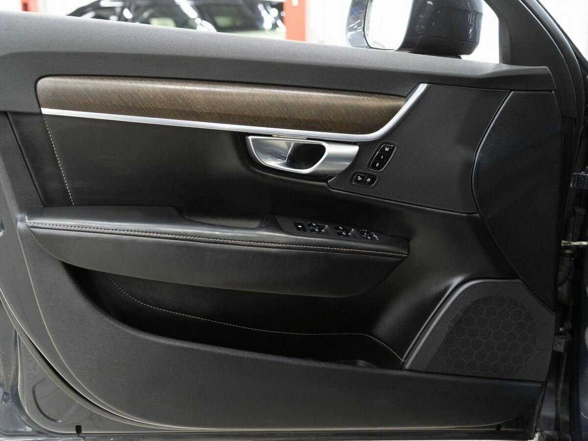 Volvo V90 Cross Country 2017 года с пробегом. Фото: #13