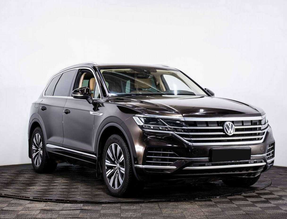 Volkswagen Touareg 2018 года с пробегом. Фото: #2