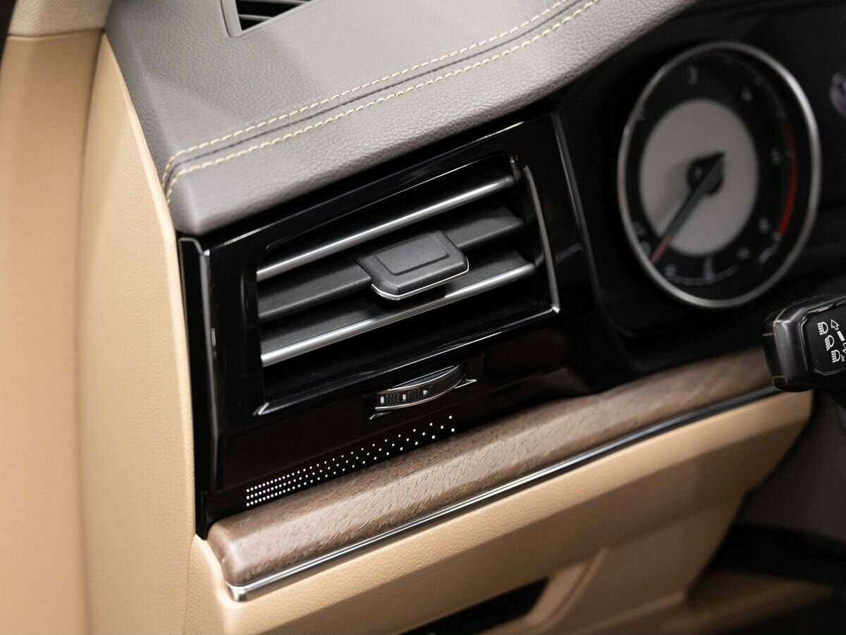 Volkswagen Touareg 2018 года с пробегом. Фото: #16