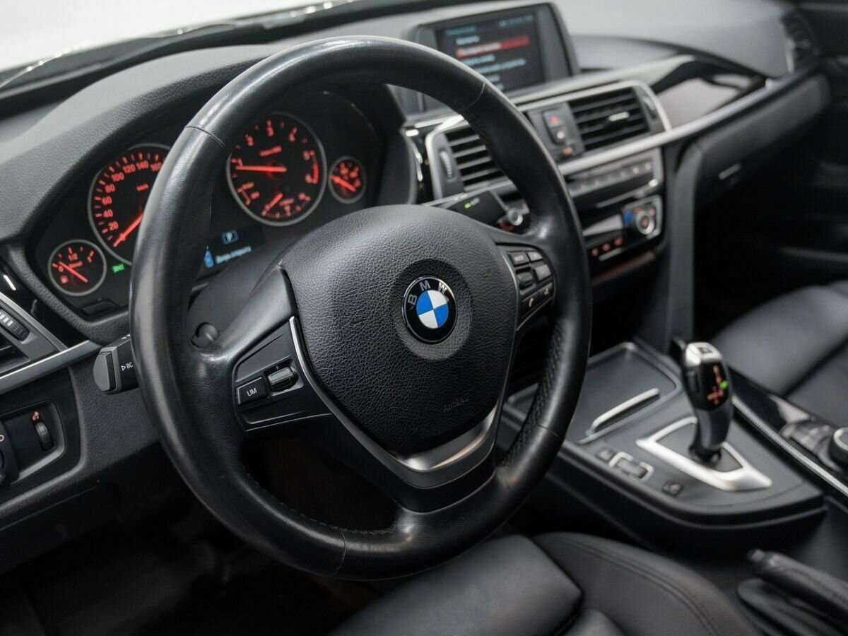 BMW 3 серии 2017 года с пробегом. Фото: #21