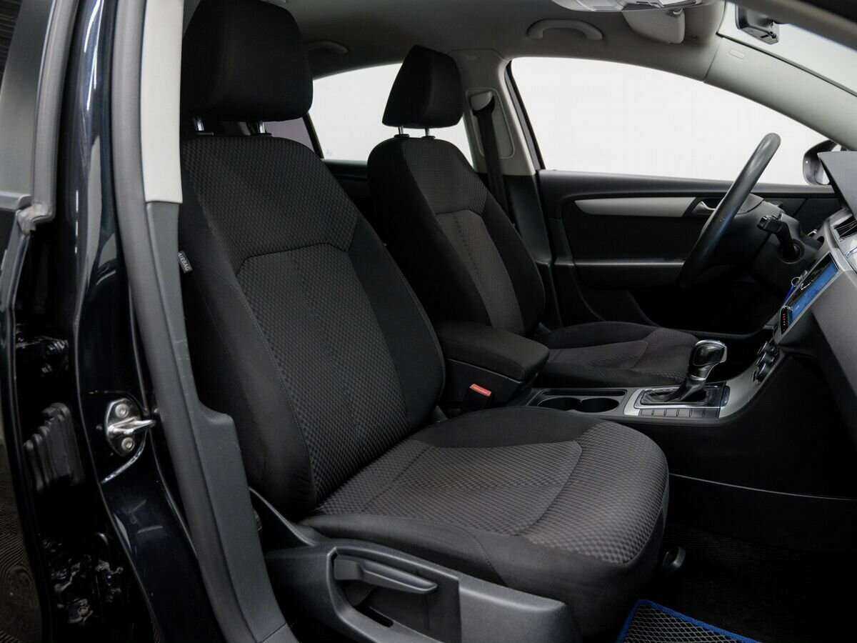 Volkswagen Passat 2011 года с пробегом. Фото: #6