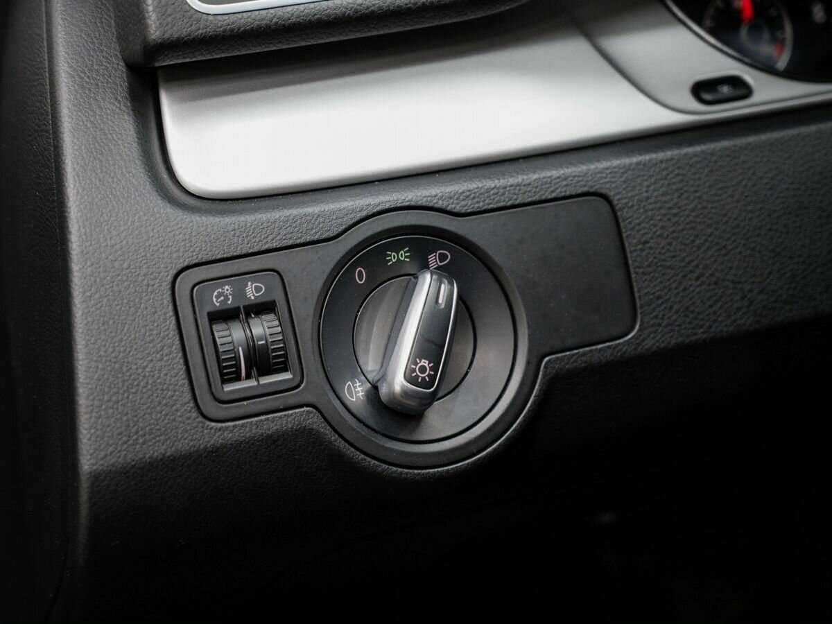 Volkswagen Passat 2011 года с пробегом. Фото: #16