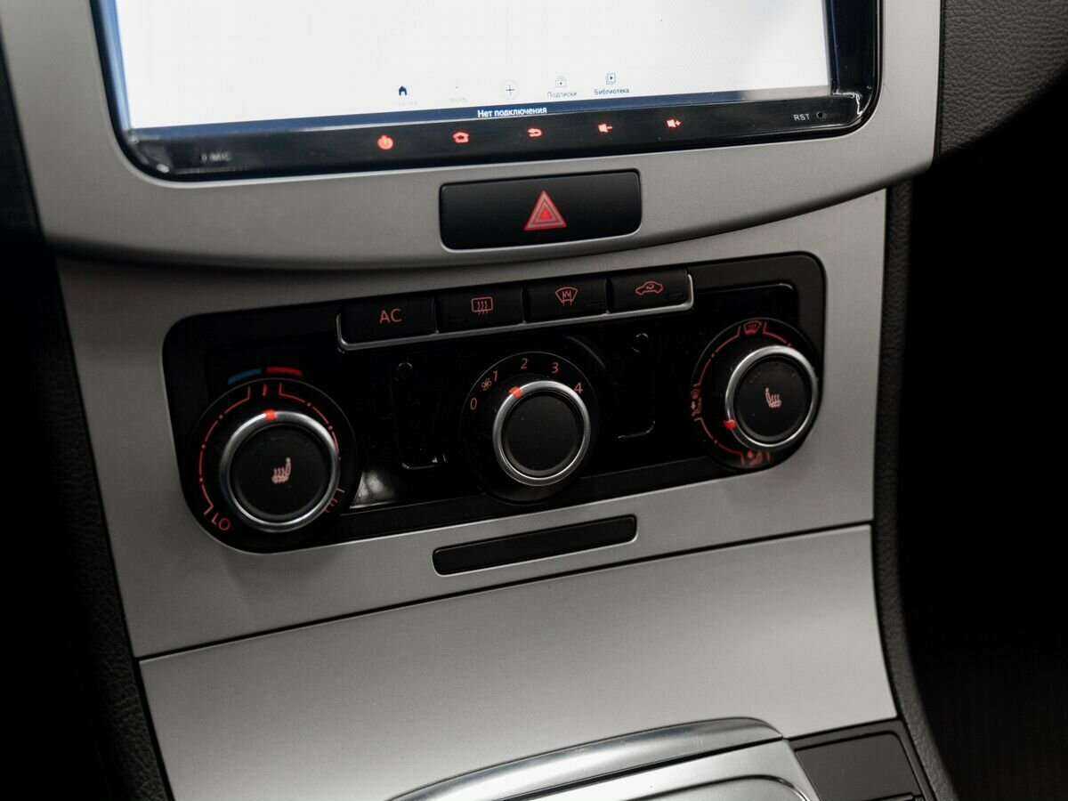 Volkswagen Passat 2011 года с пробегом. Фото: #17