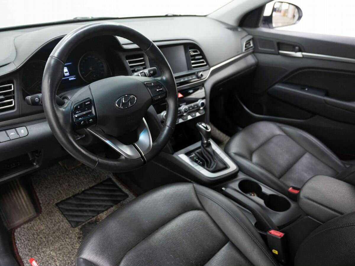 Hyundai Avante 2018 года с пробегом. Фото: #6