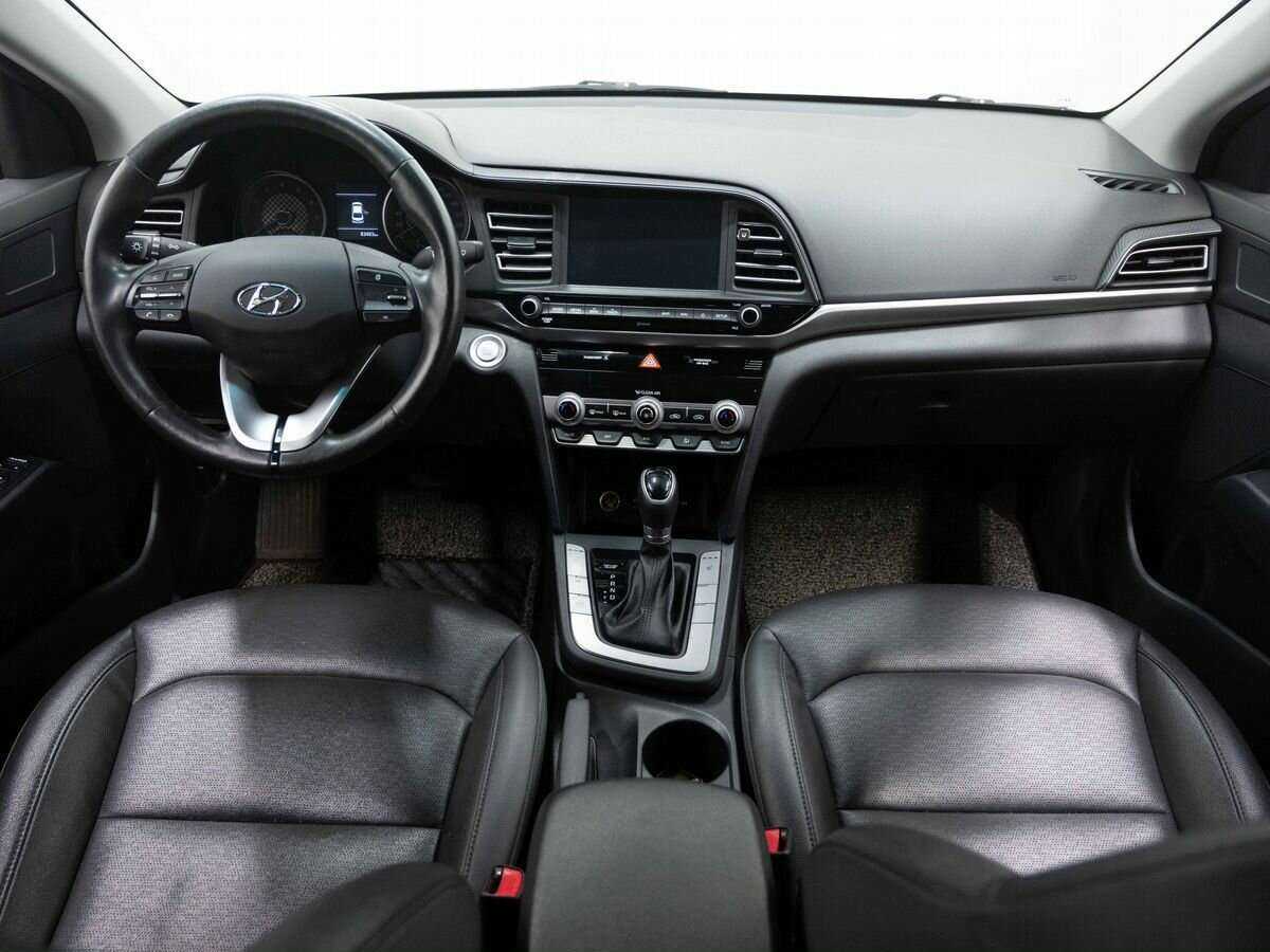 Hyundai Avante 2018 года с пробегом. Фото: #12