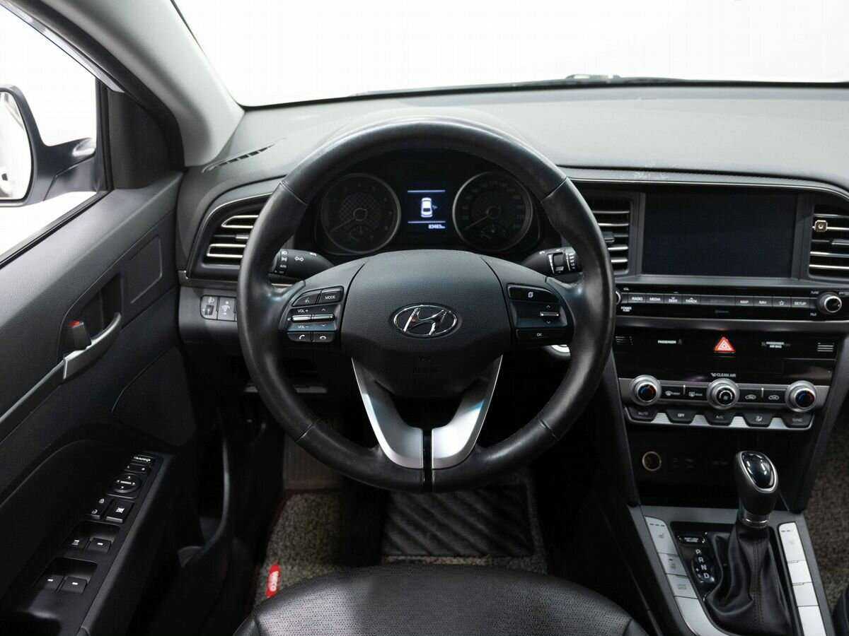 Hyundai Avante 2018 года с пробегом. Фото: #13