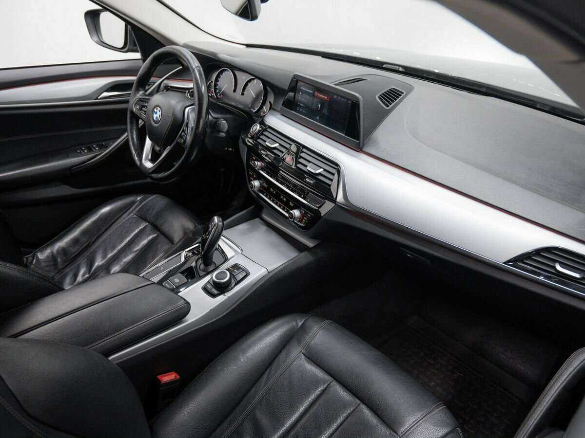 BMW 5 серии 2018 года с пробегом. Фото: #7