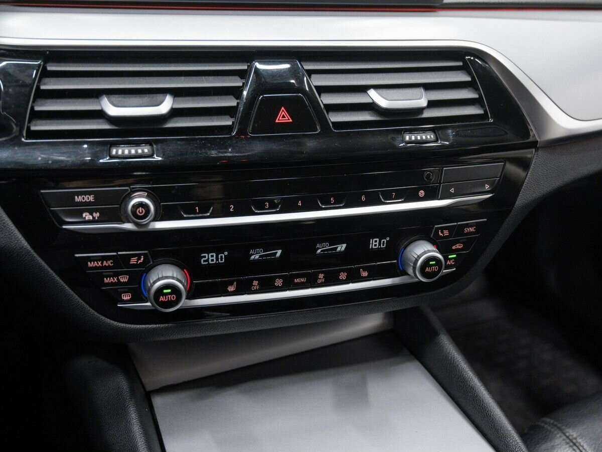 BMW 5 серии 2018 года с пробегом. Фото: #20