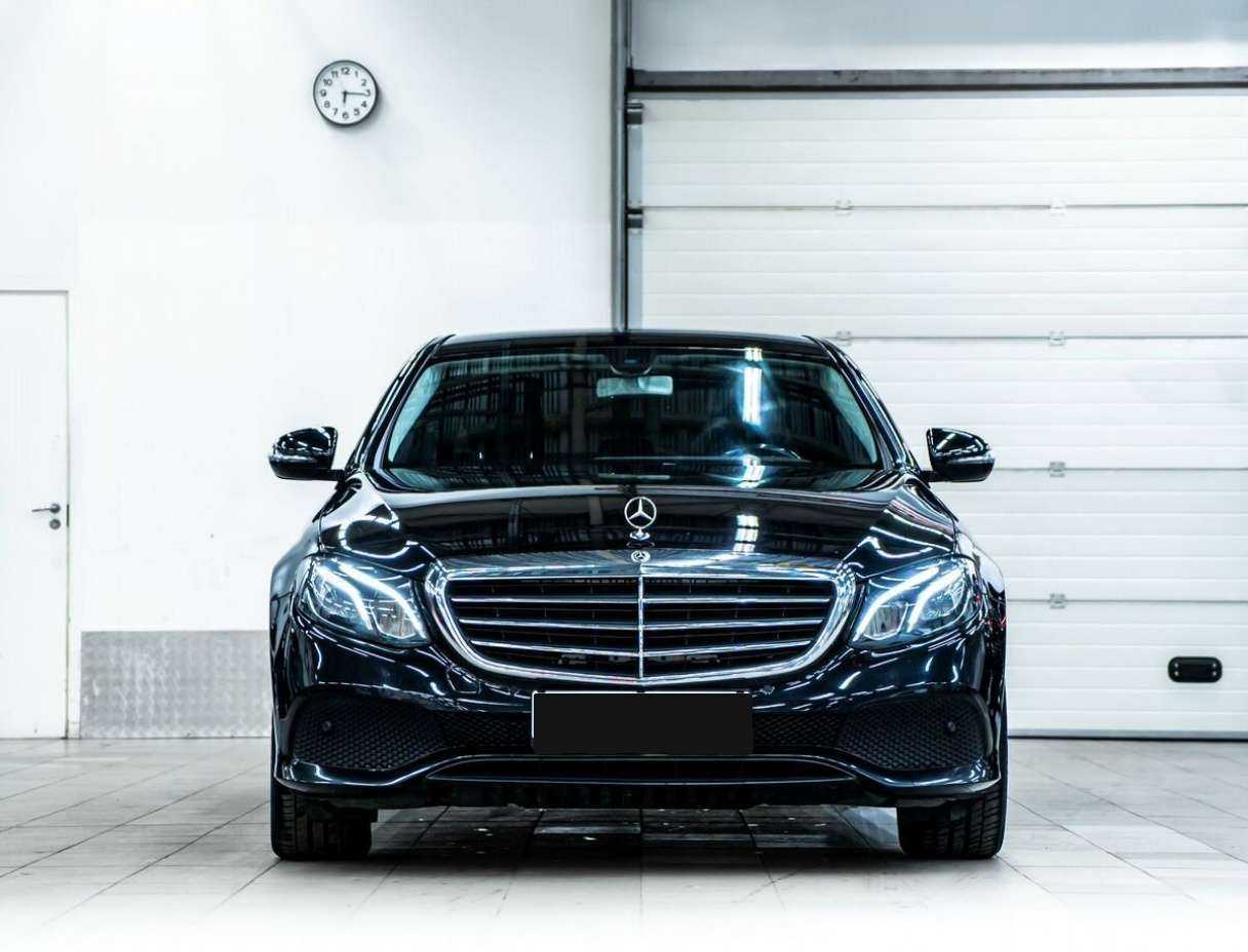 Mercedes-Benz E-Класс 2019 года с пробегом. Фото: #1