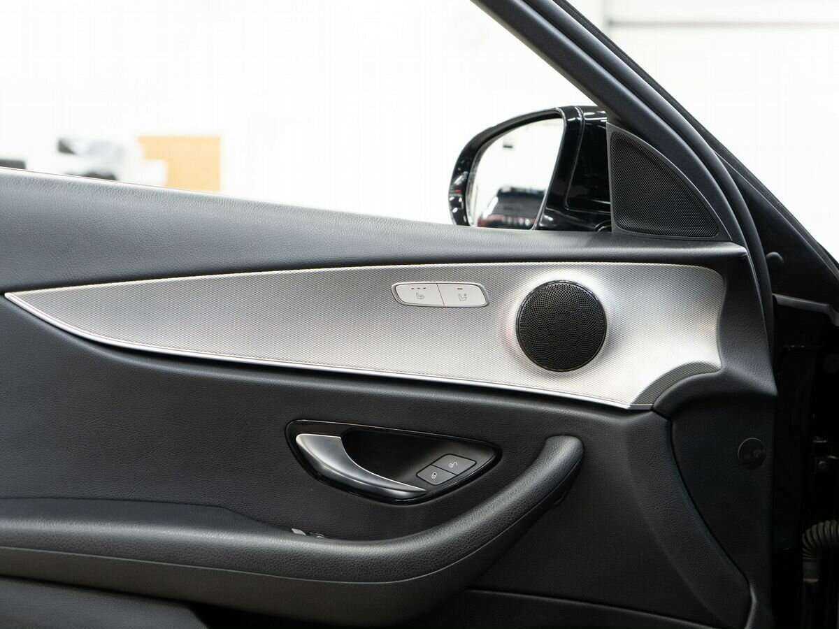 Mercedes-Benz E-Класс 2019 года с пробегом. Фото: #18