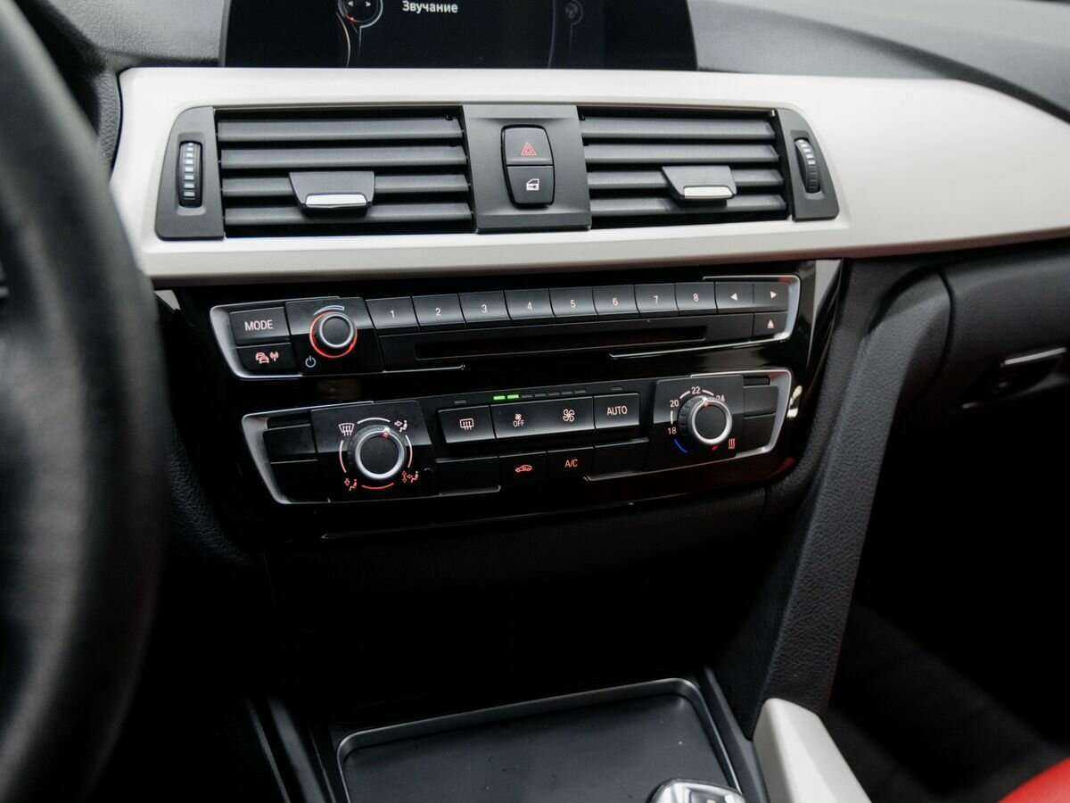 BMW 3 серии 2015 года с пробегом. Фото: #19