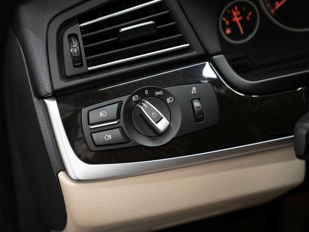 BMW 5 серии 2011 года с пробегом. Фото: #17