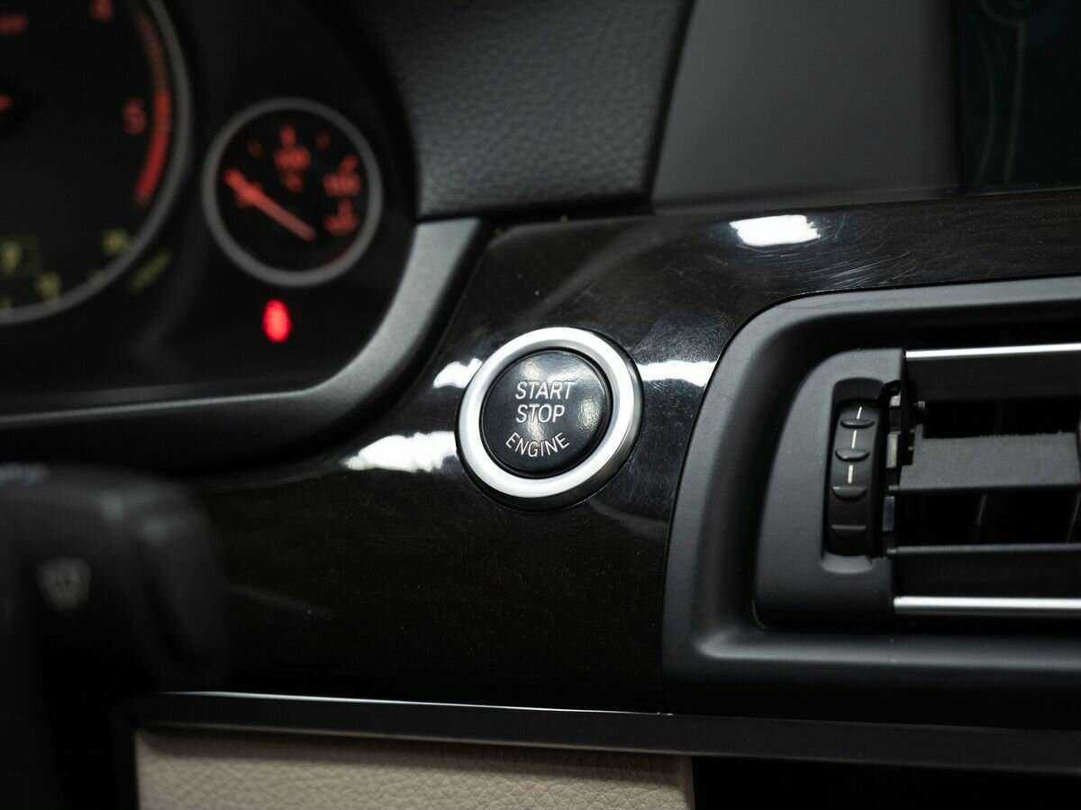 BMW 5 серии 2011 года с пробегом. Фото: #22