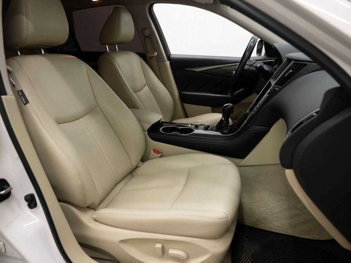 Infiniti Q50 2015 года с пробегом. Фото: #7