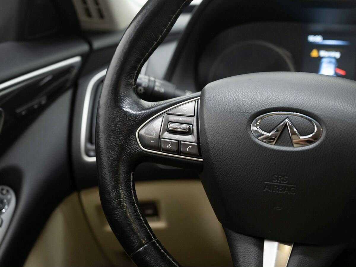 Infiniti Q50 2015 года с пробегом. Фото: #11