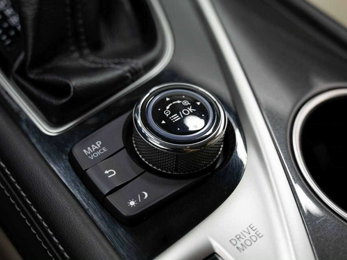 Infiniti Q50 2015 года с пробегом. Фото: #22