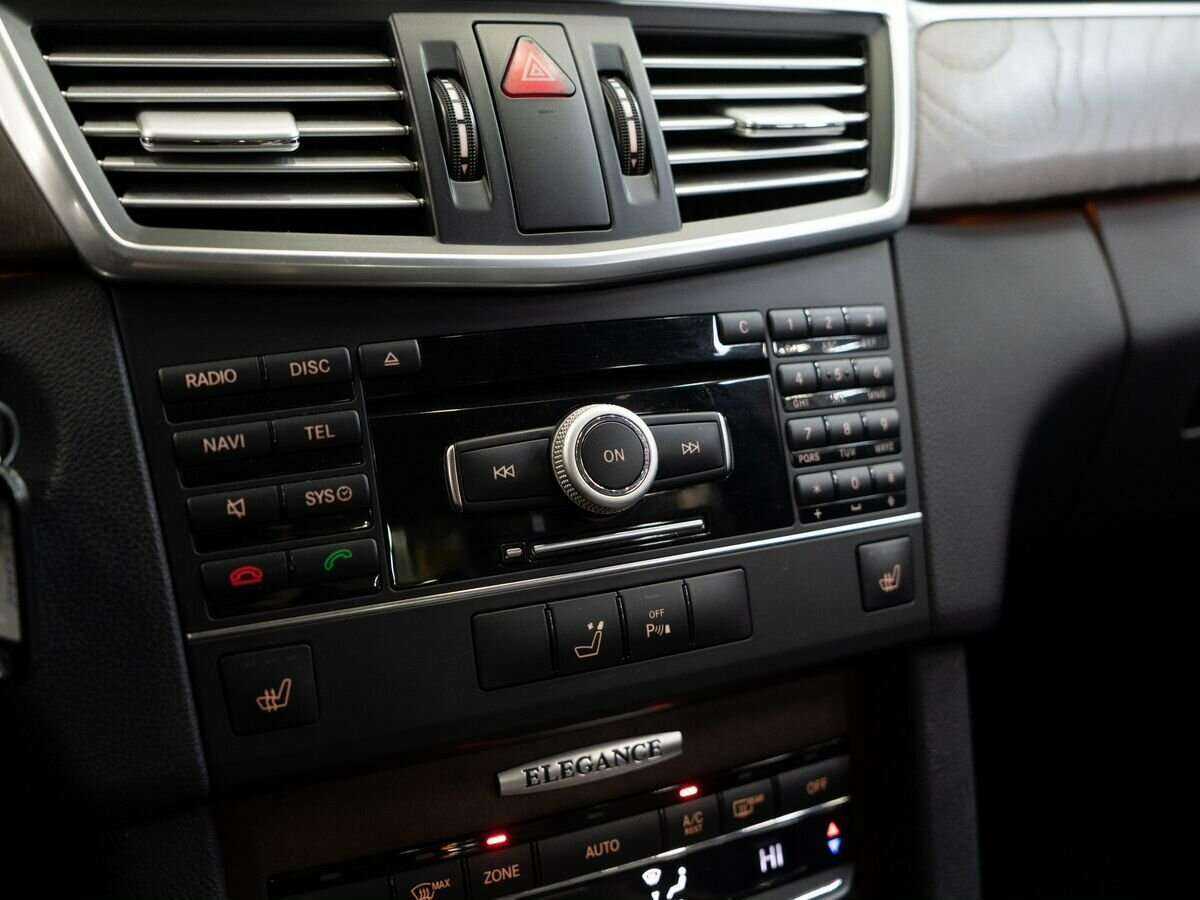 Mercedes-Benz E-Класс 2011 года с пробегом. Фото: #11