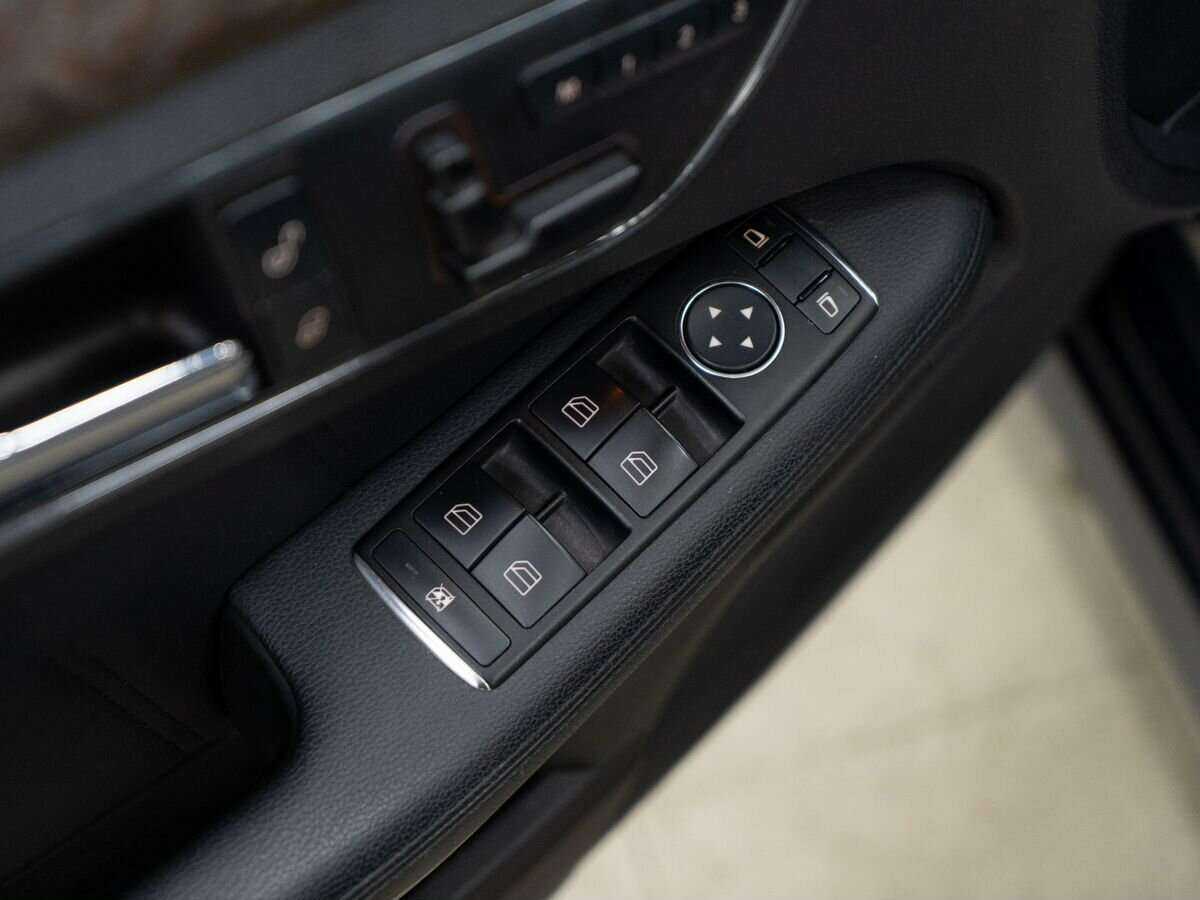 Mercedes-Benz E-Класс 2011 года с пробегом. Фото: #13