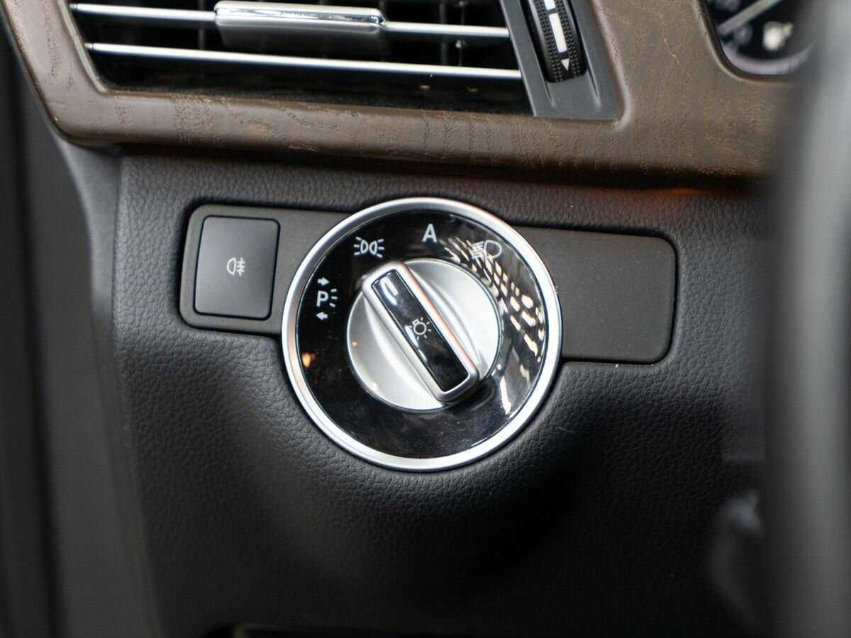 Mercedes-Benz E-Класс 2011 года с пробегом. Фото: #15