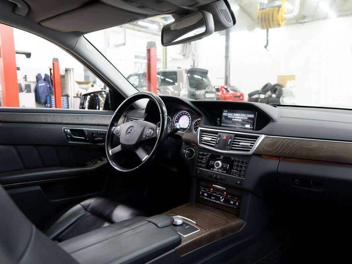 Mercedes-Benz E-Класс 2011 года с пробегом. Фото: #16