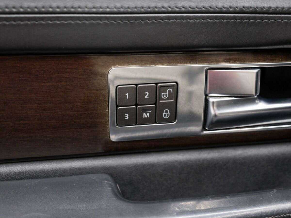 Land Rover Range Rover Sport 2010 года с пробегом. Фото: #13