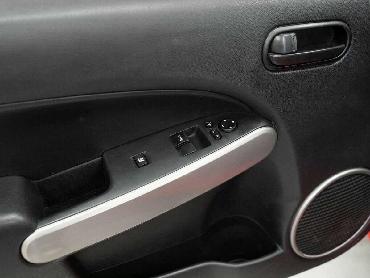 Mazda 2 2008 года с пробегом. Фото: #15