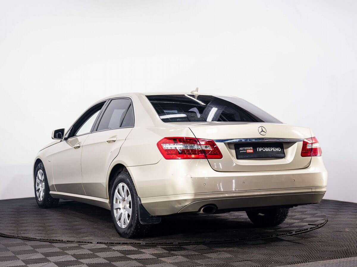 Mercedes-Benz E-Класс 2010 года с пробегом. Фото: #1