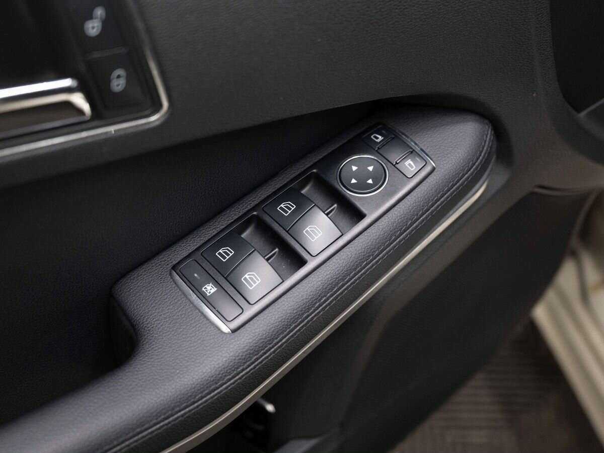 Mercedes-Benz E-Класс 2010 года с пробегом. Фото: #9