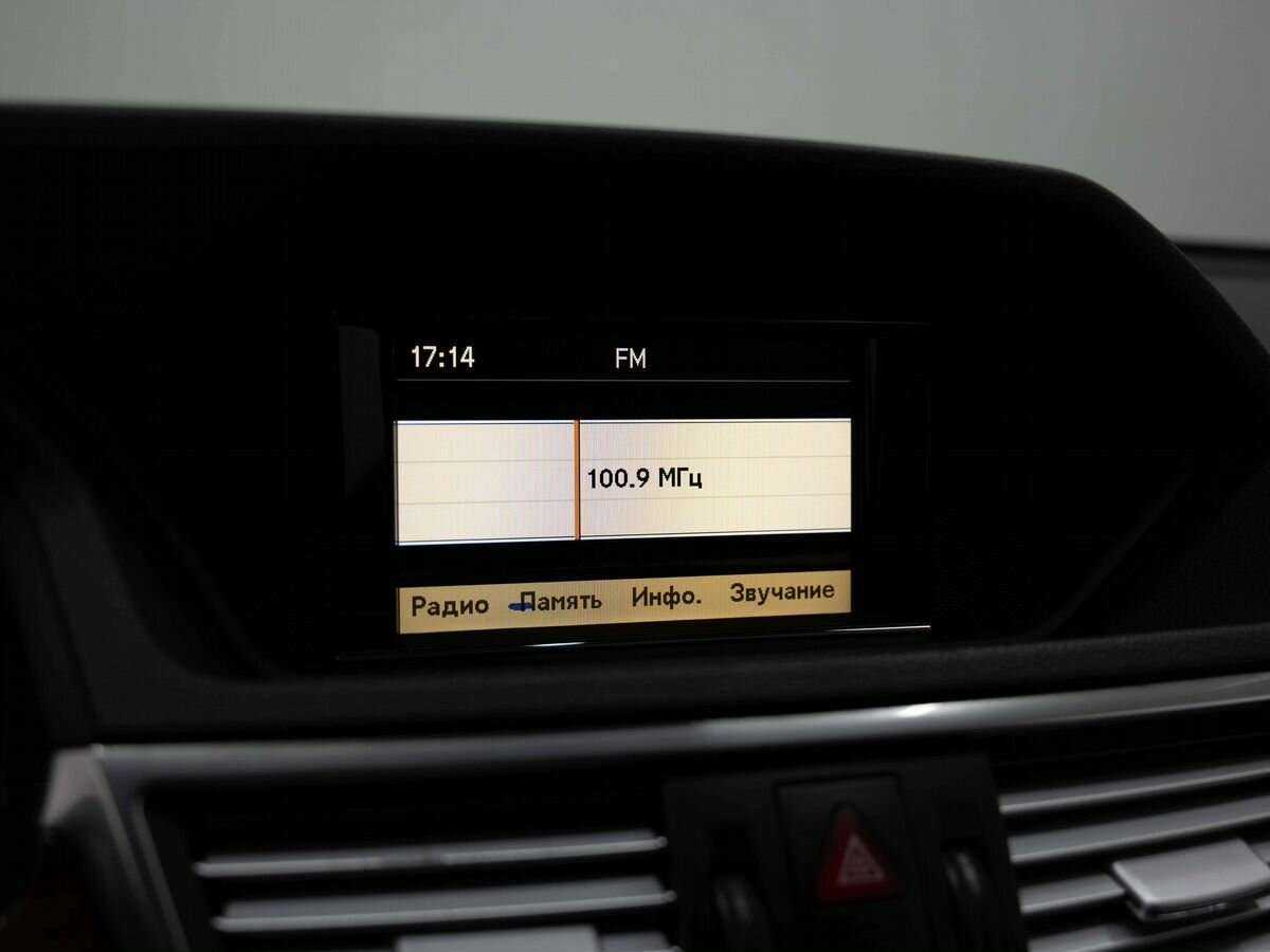 Mercedes-Benz E-Класс 2010 года с пробегом. Фото: #12