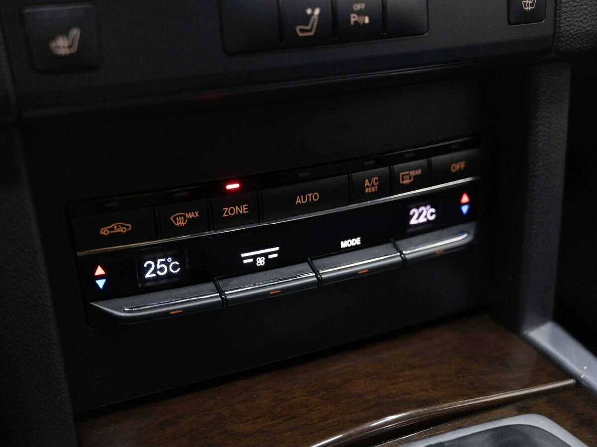 Mercedes-Benz E-Класс 2010 года с пробегом. Фото: #14