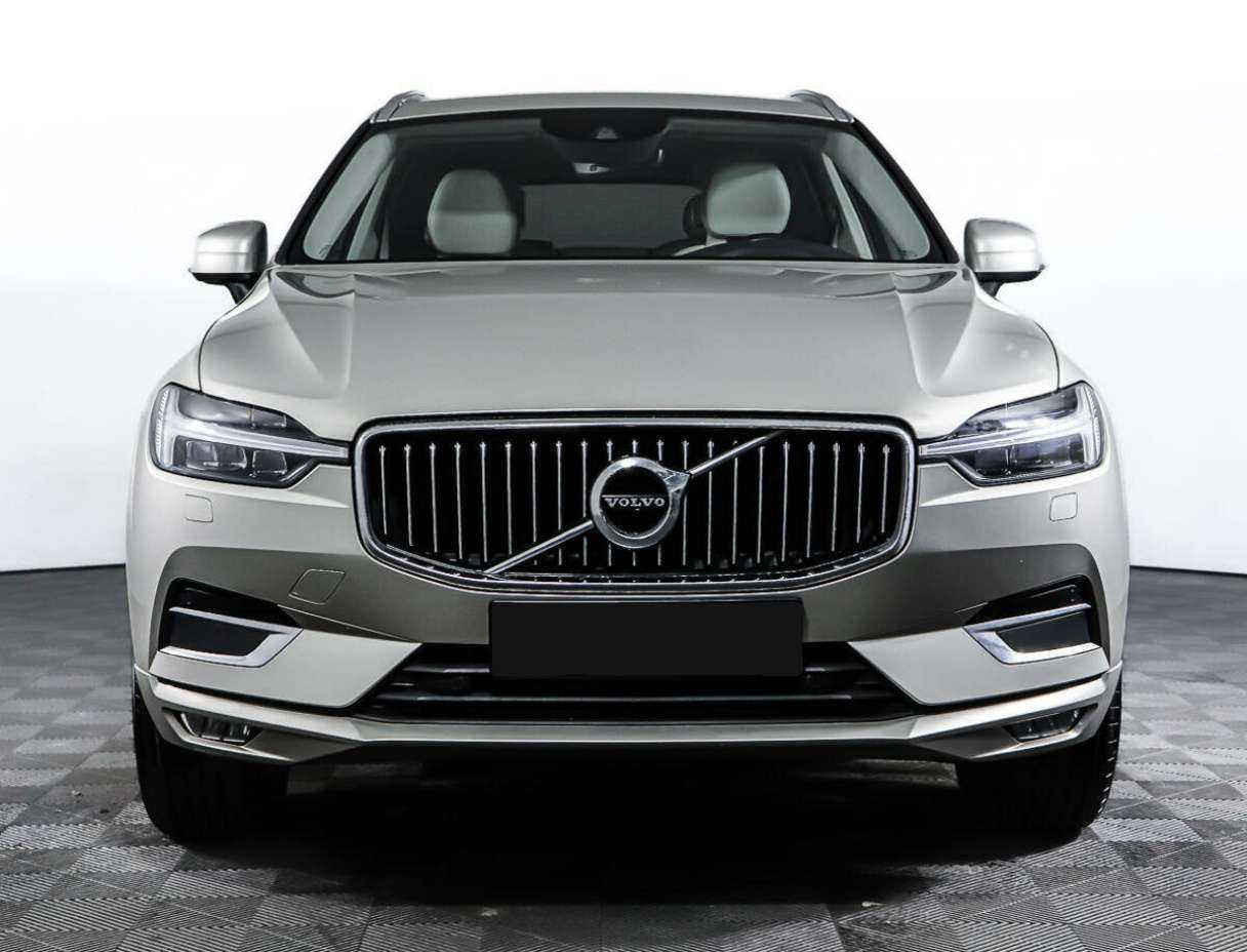 Volvo XC60 2021 года с пробегом. Фото: #1