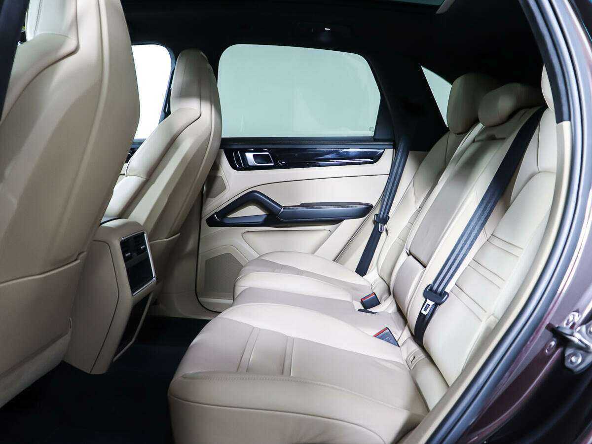 Porsche Cayenne 2018 года с пробегом. Фото: #9