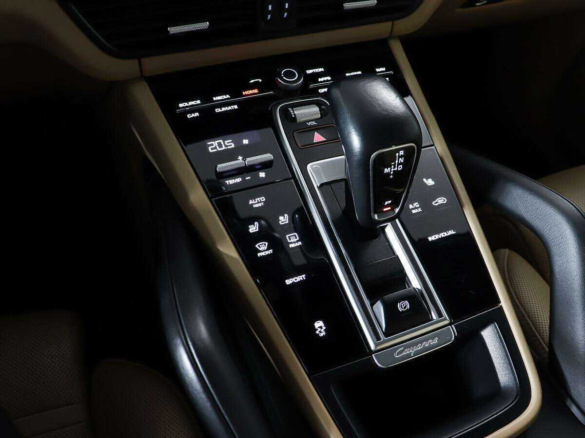 Porsche Cayenne 2018 года с пробегом. Фото: #18