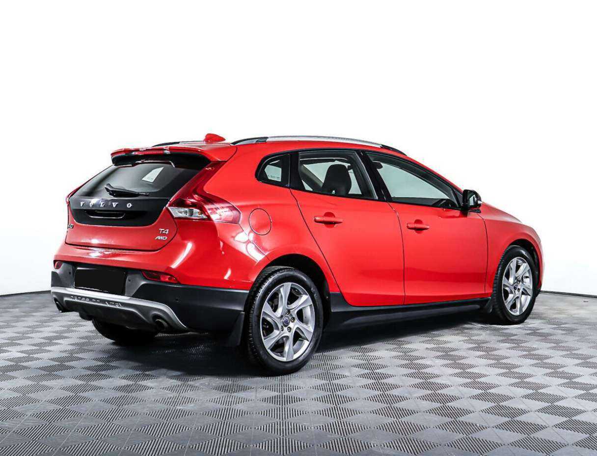 Volvo V40 Cross Country 2013 года с пробегом. Фото: #4