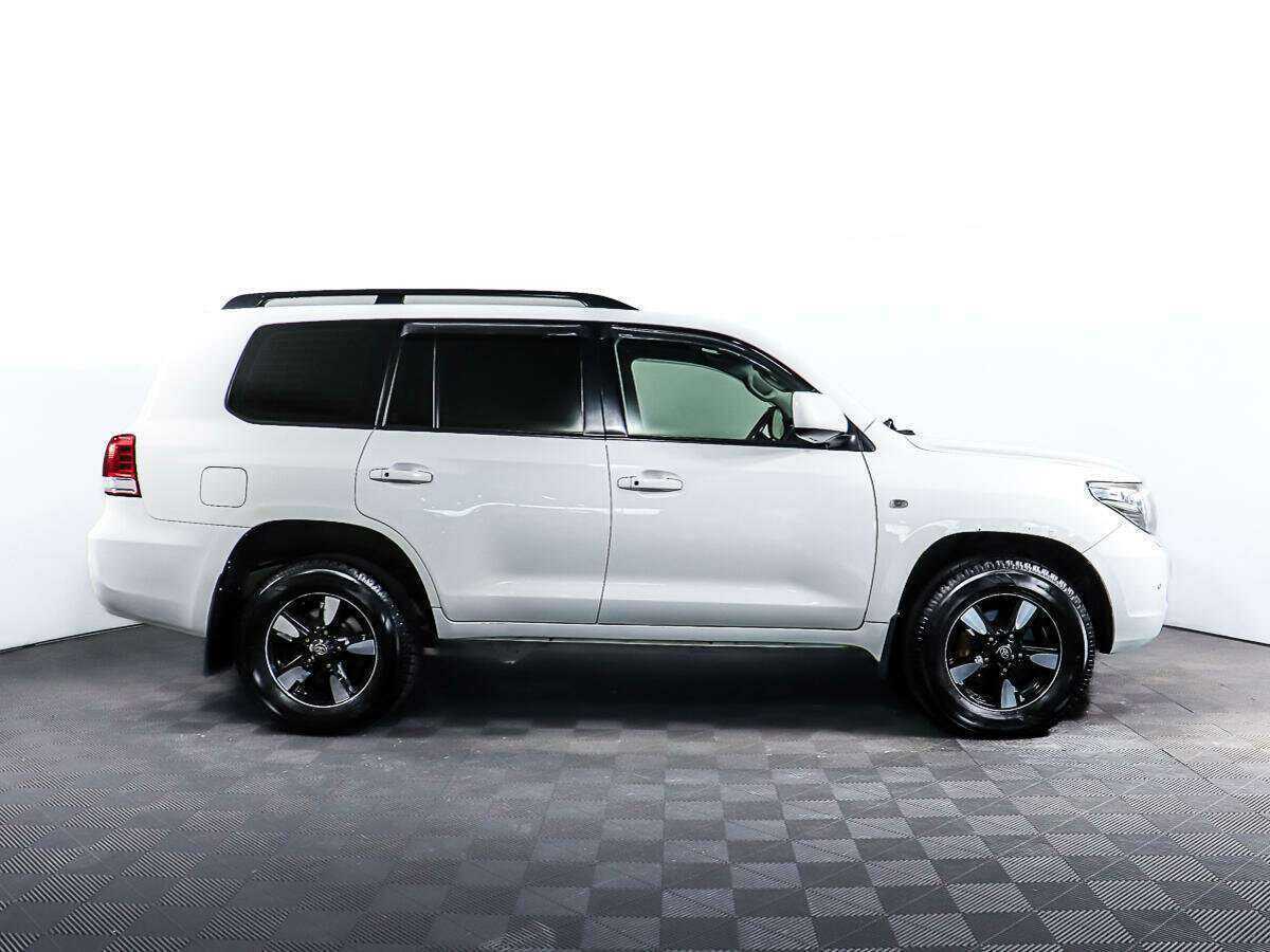 Toyota Land Cruiser 2010 года с пробегом. Фото: #3