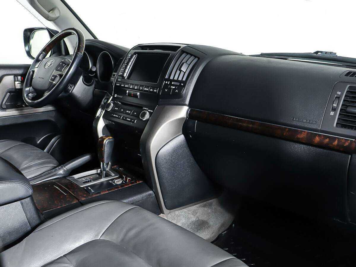 Toyota Land Cruiser 2010 года с пробегом. Фото: #8