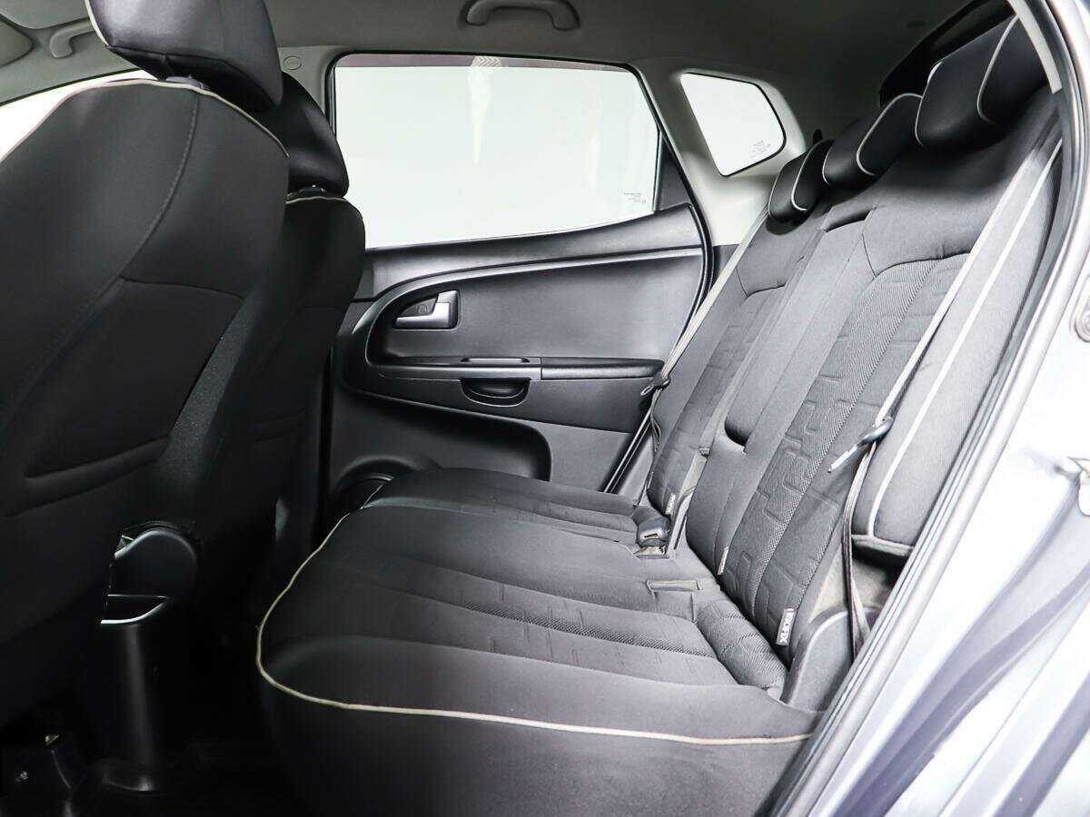 Kia Venga 2011 года с пробегом. Фото: #10