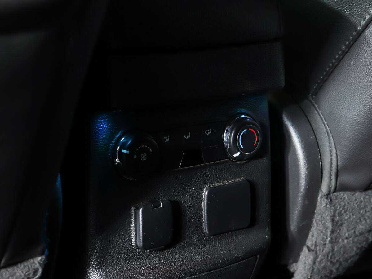 Ford Explorer 2014 года с пробегом. Фото: #15