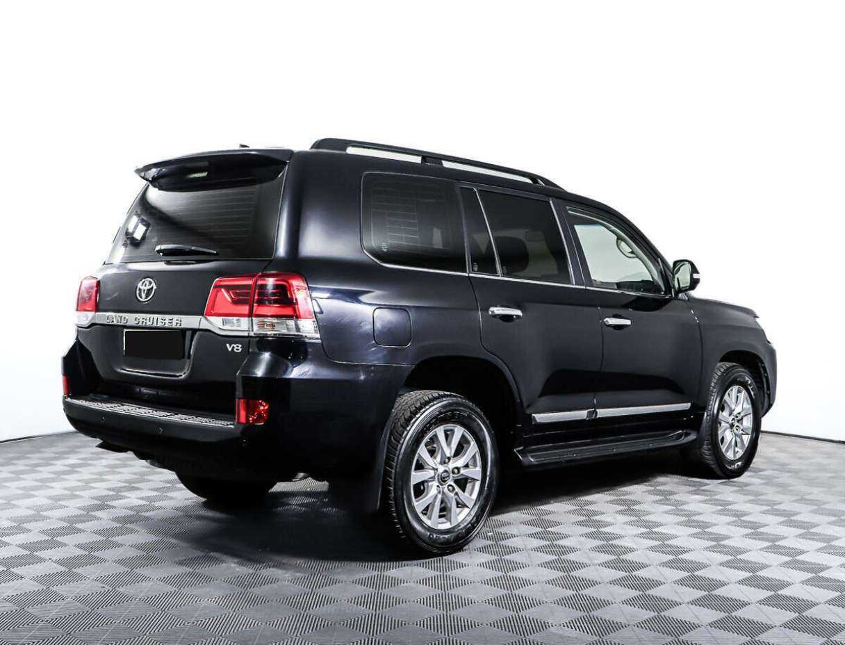 Toyota Land Cruiser 2016 года с пробегом. Фото: #3