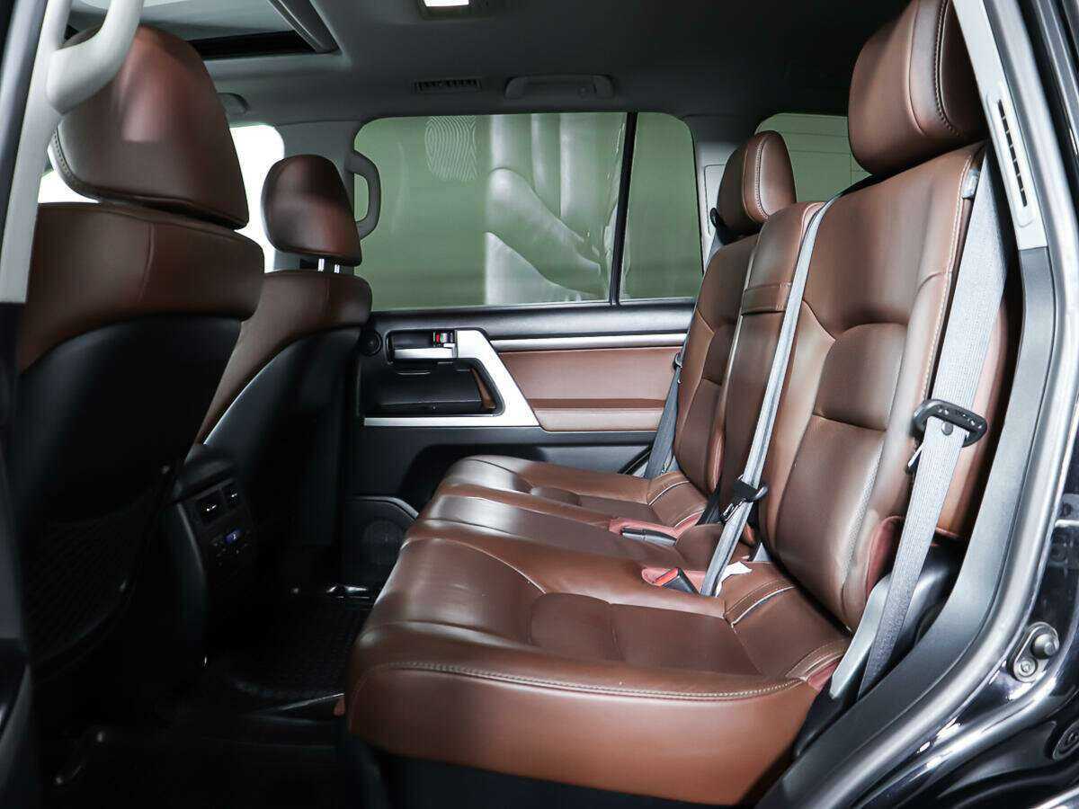 Toyota Land Cruiser 2016 года с пробегом. Фото: #9