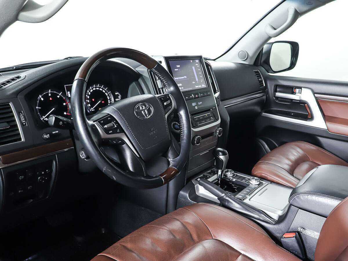 Toyota Land Cruiser 2016 года с пробегом. Фото: #12