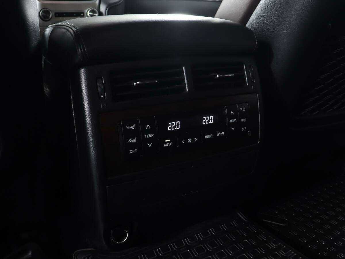 Toyota Land Cruiser 2016 года с пробегом. Фото: #15