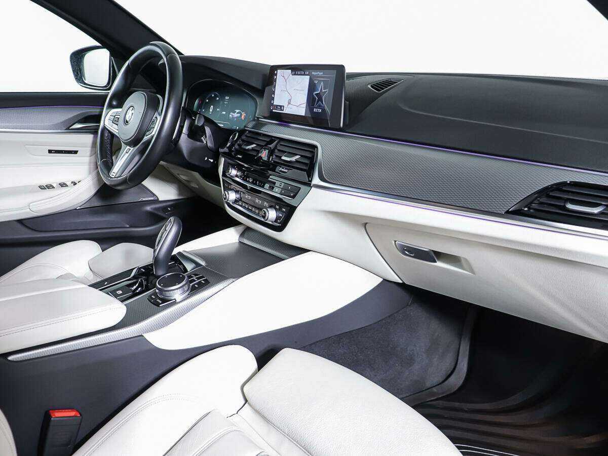 BMW 5 серии 2019 года с пробегом. Фото: #9