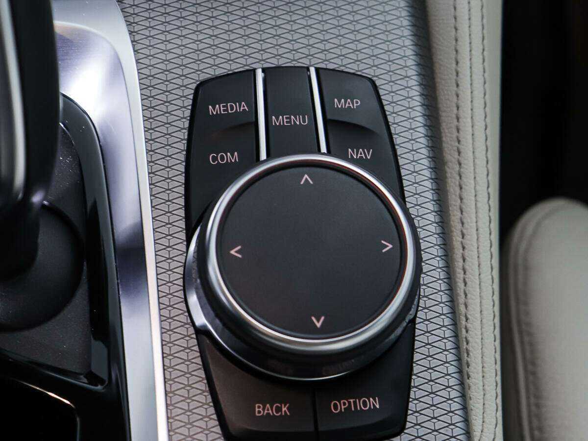 BMW 5 серии 2019 года с пробегом. Фото: #23