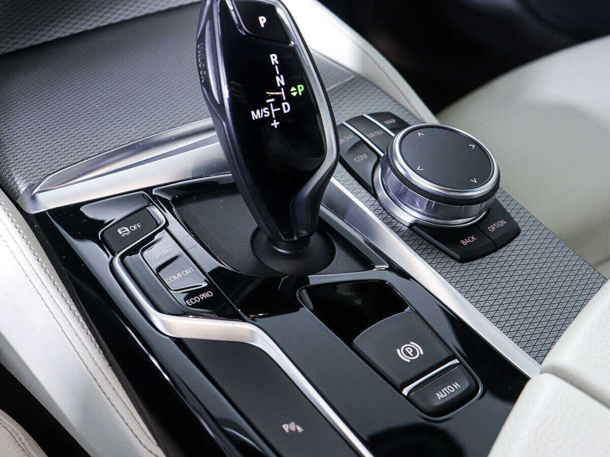 BMW 5 серии 2019 года с пробегом. Фото: #24
