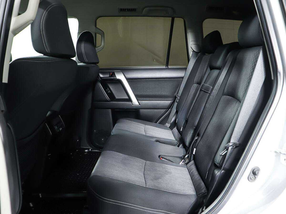 Toyota Land Cruiser Prado 2018 года с пробегом. Фото: #8