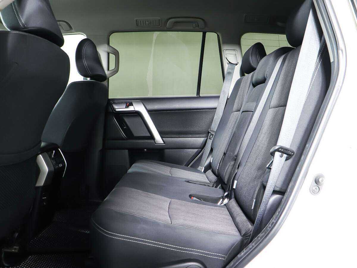 Toyota Land Cruiser Prado 2021 года с пробегом. Фото: #9