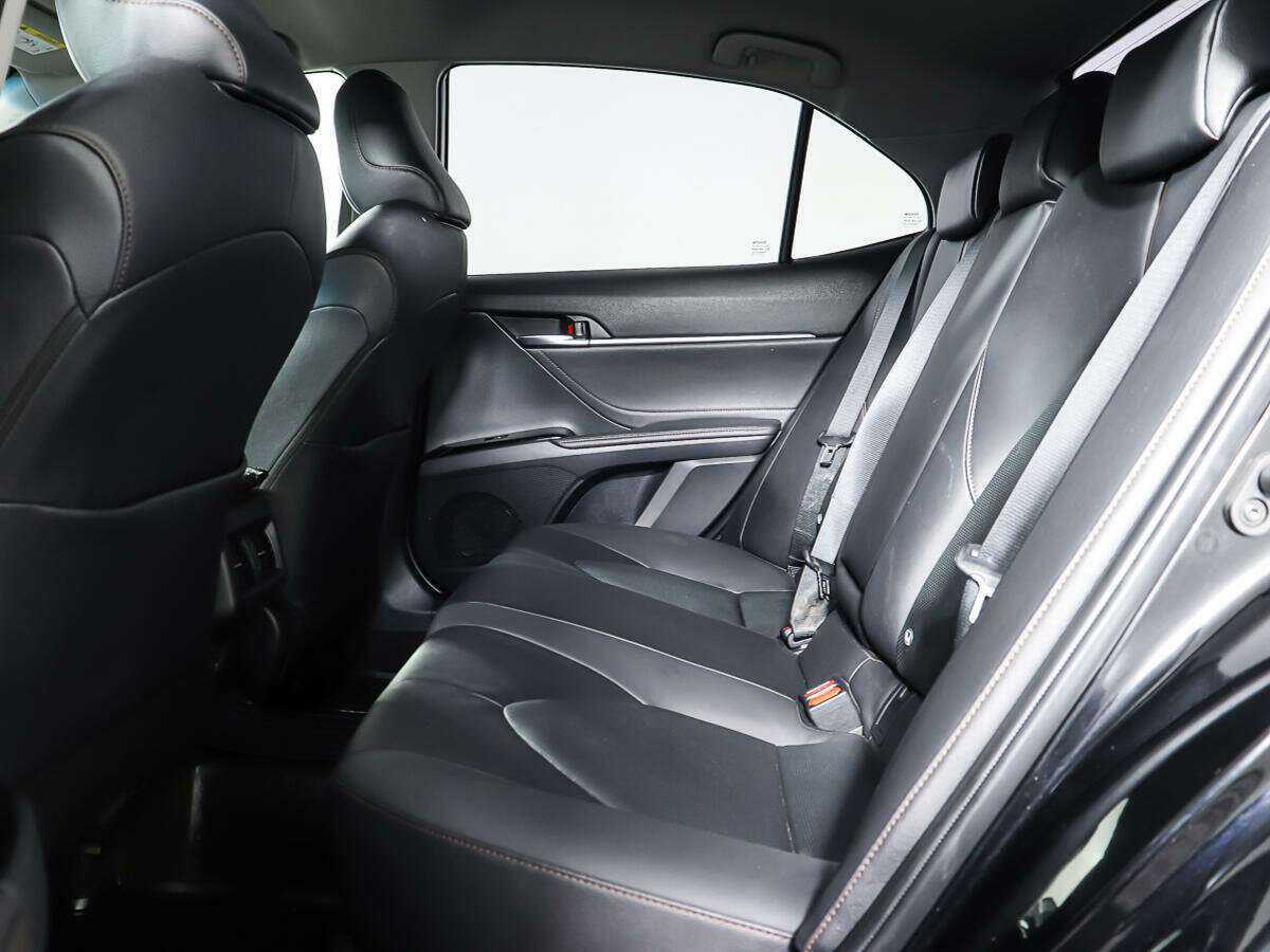 Toyota Camry 2020 года с пробегом. Фото: #9