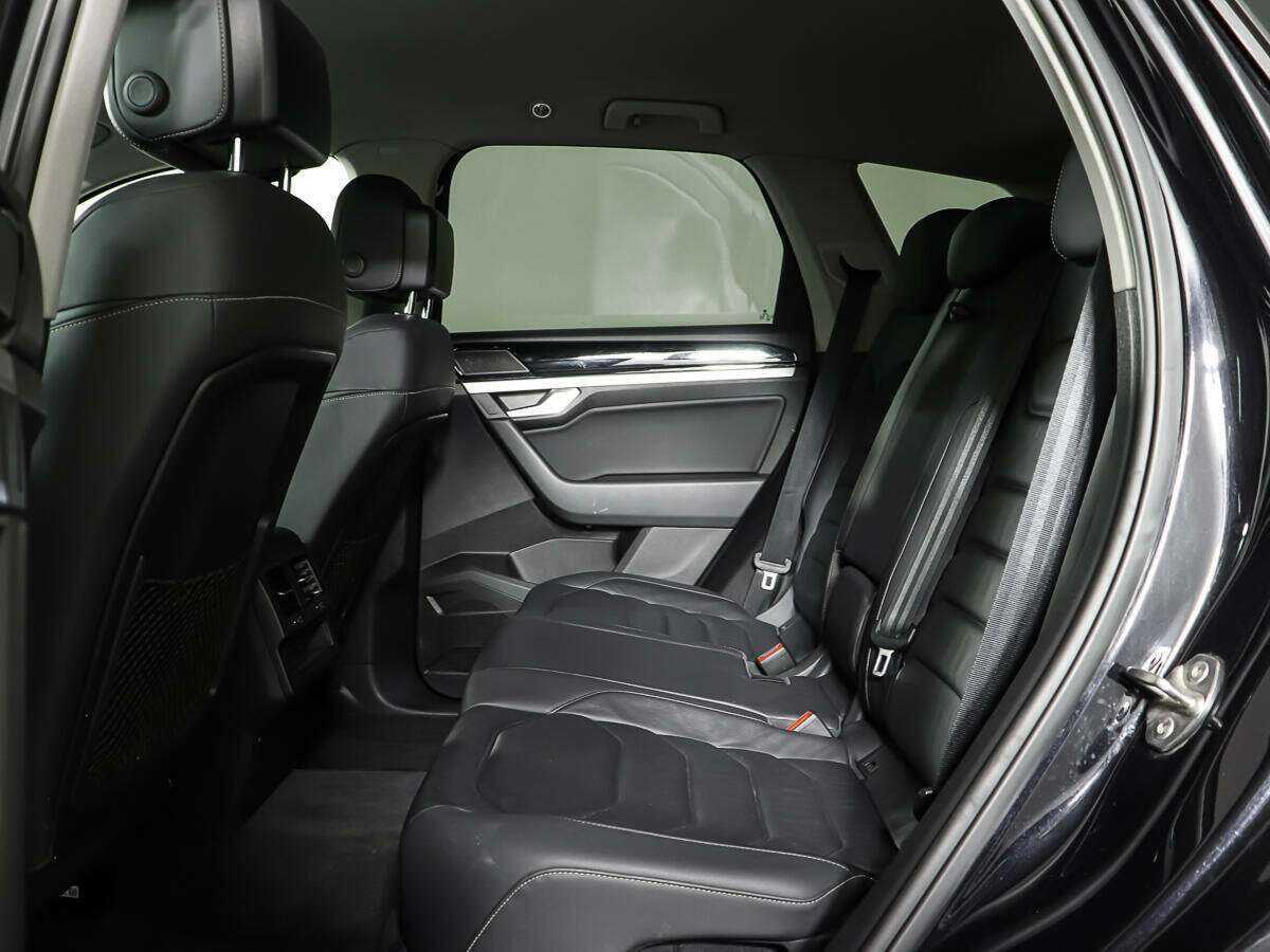 Volkswagen Touareg 2019 года с пробегом. Фото: #11