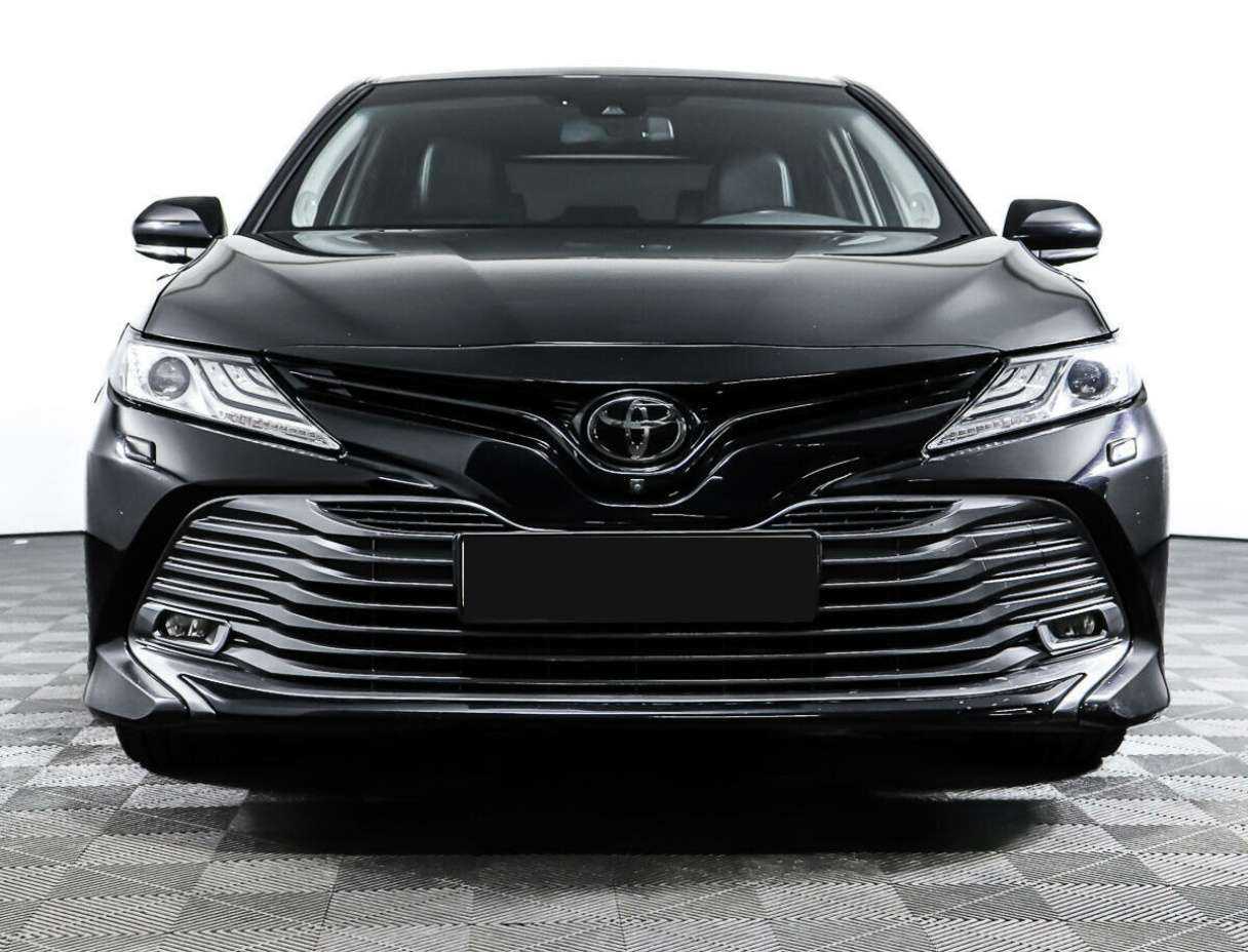 Toyota Camry 2019 года с пробегом. Фото: #1